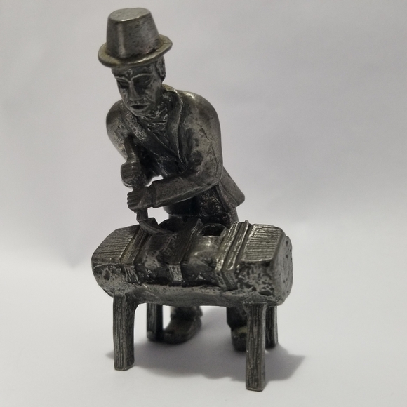 Daalderop Other - Vintage Daalderop Pewter Dutch Shoe Cobbler Figurine
